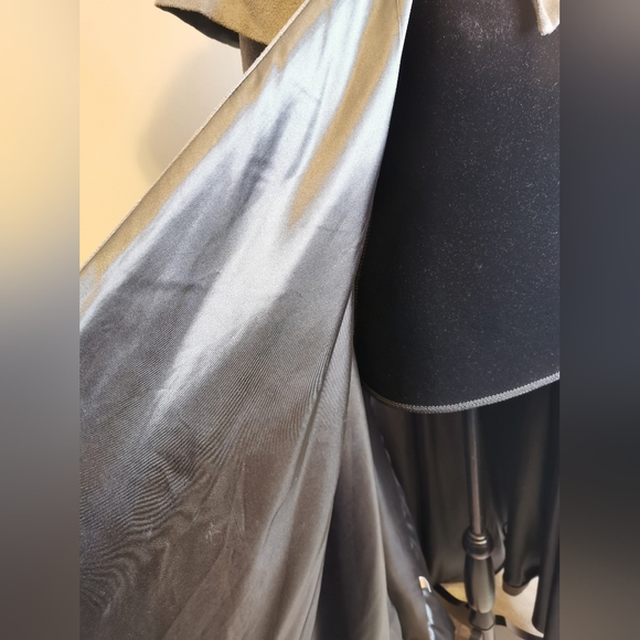 Medieval/Cosplay Microfiber faux-suede Cloak with Satin Lining - Picture 6 of 9